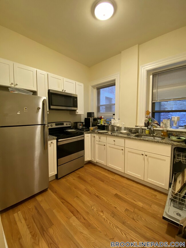 Foto del edificio - 1463 Beacon St