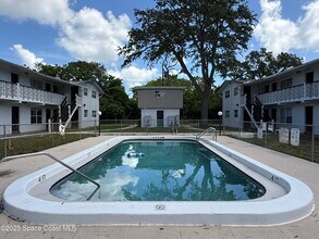 Building Photo - 1440 Parkway Dr