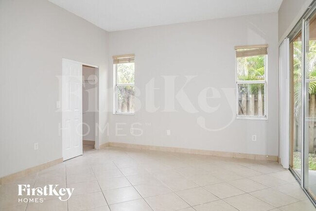 Foto del edificio - 9064 SW 214th St