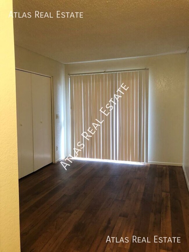 Foto del edificio - 2843 E Monte Cristo Ave