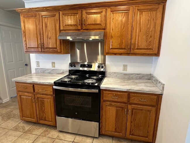 Foto del edificio - 591 Blair Rd