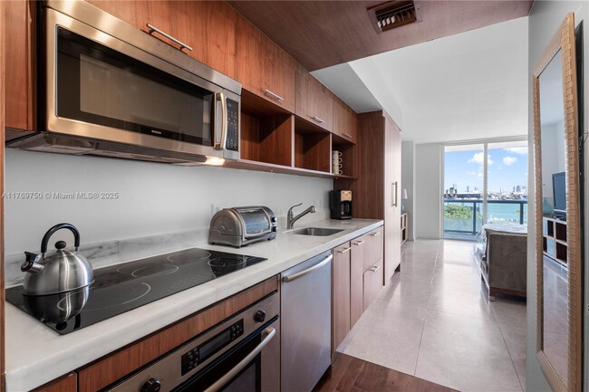 Building Photo - 50 Biscayne Blvd