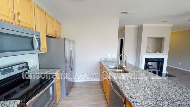 Building Photo - 524 Cliffview Ct