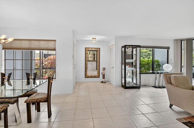 Foto del edificio - 15718 Loch Maree Ln