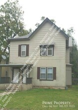 Building Photo - 212 N 12th St
