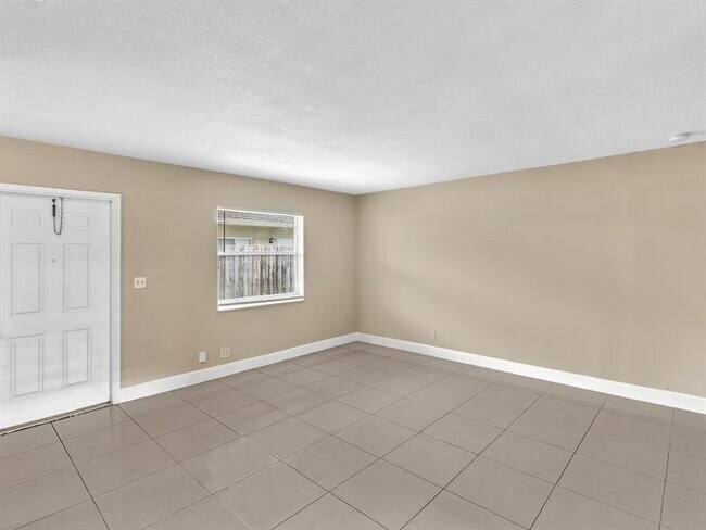 Foto del edificio - 705 SW 15th Ave