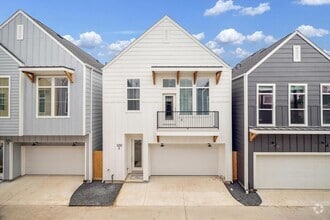 Building Photo - 5233 Hillman St