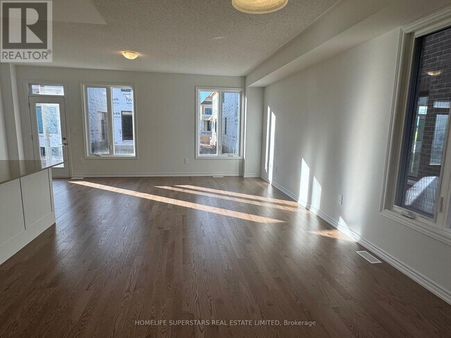 Building Photo - 289 Bergamot Ave