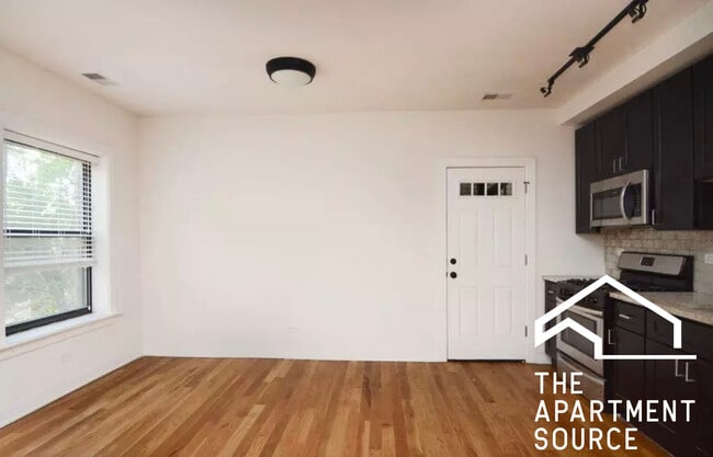 Building Photo - 2203 W Eastwood Ave