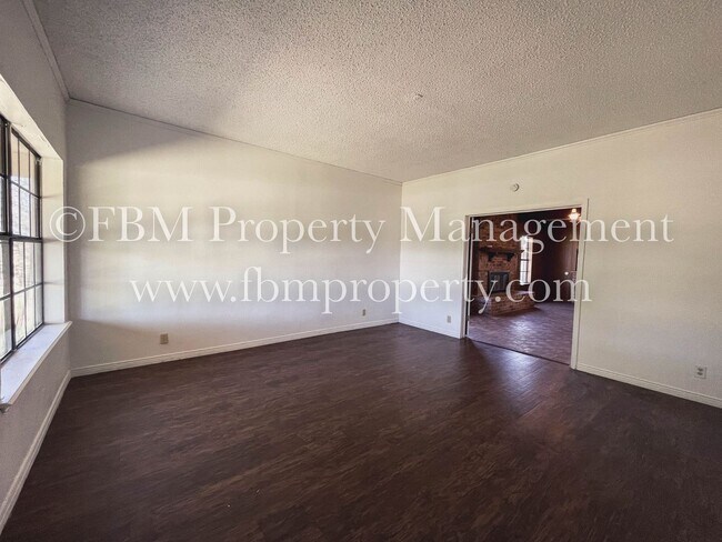 Foto del edificio - 8215 SE County Rd 1020