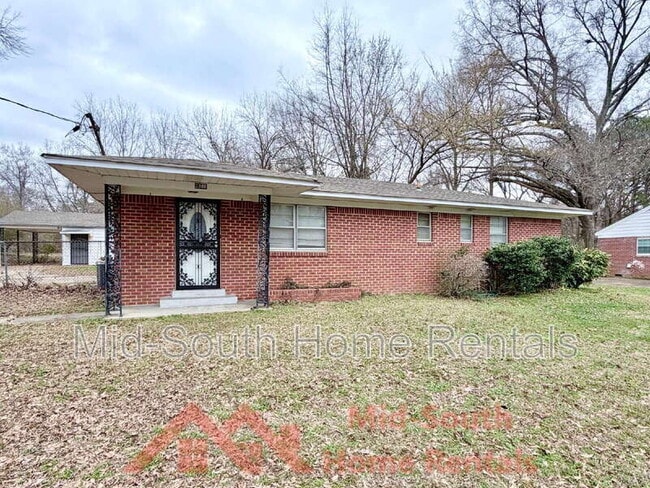 Building Photo - 3308 E Rosita Cir