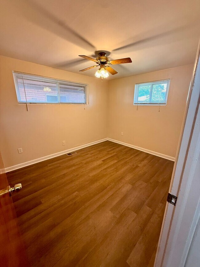 Foto del edificio - 954 Brubaker Dr