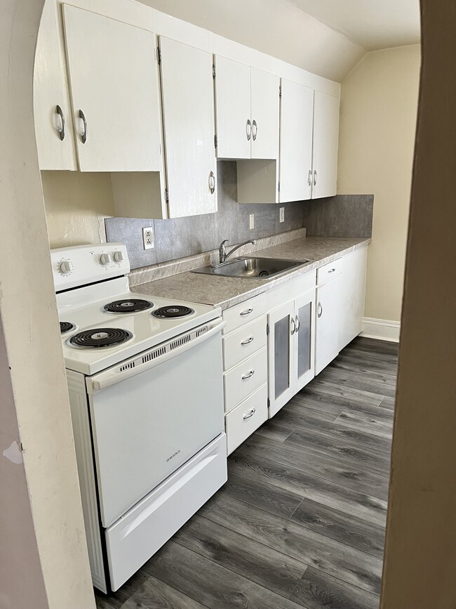 Building Photo - 222 Hammond Ave
