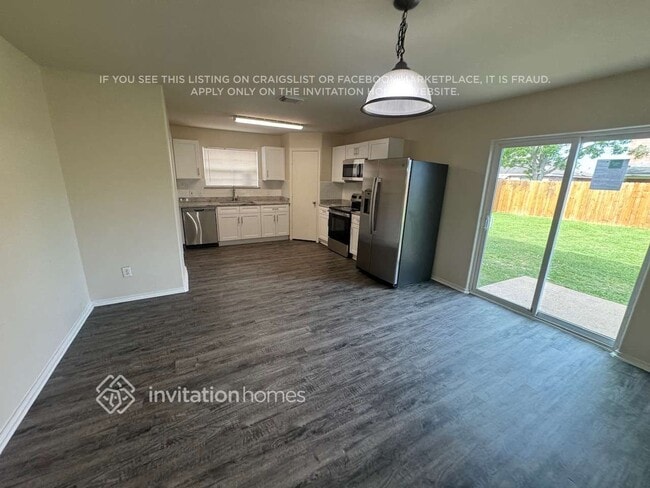 Building Photo - 5511 Rio Ramos St