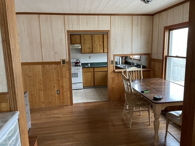 Foto del edificio - 2 br, 1 bath House - 2118 Crest Ave