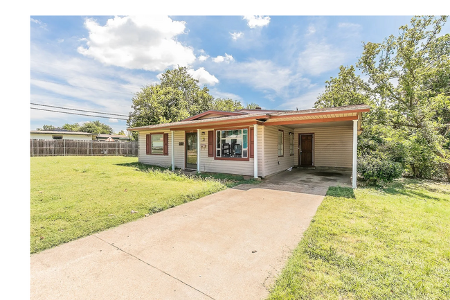 Building Photo - 8312 Granis St