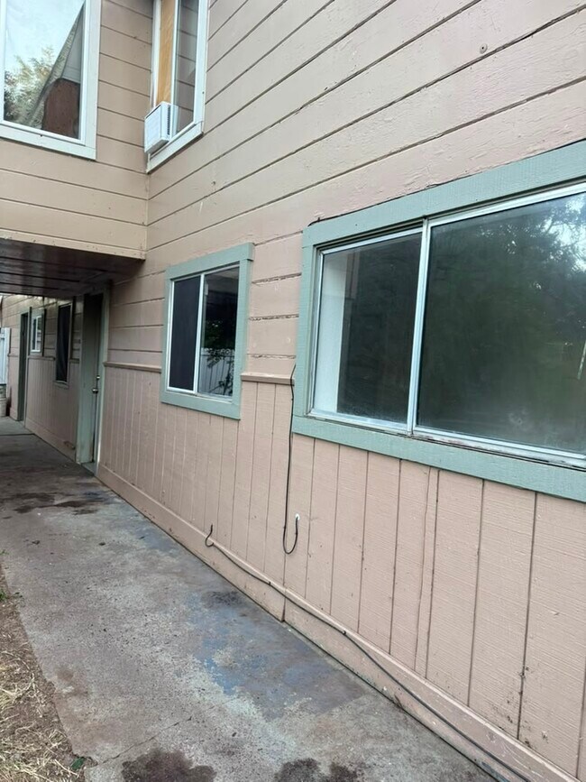 Foto del edificio - 11638 Andrews St