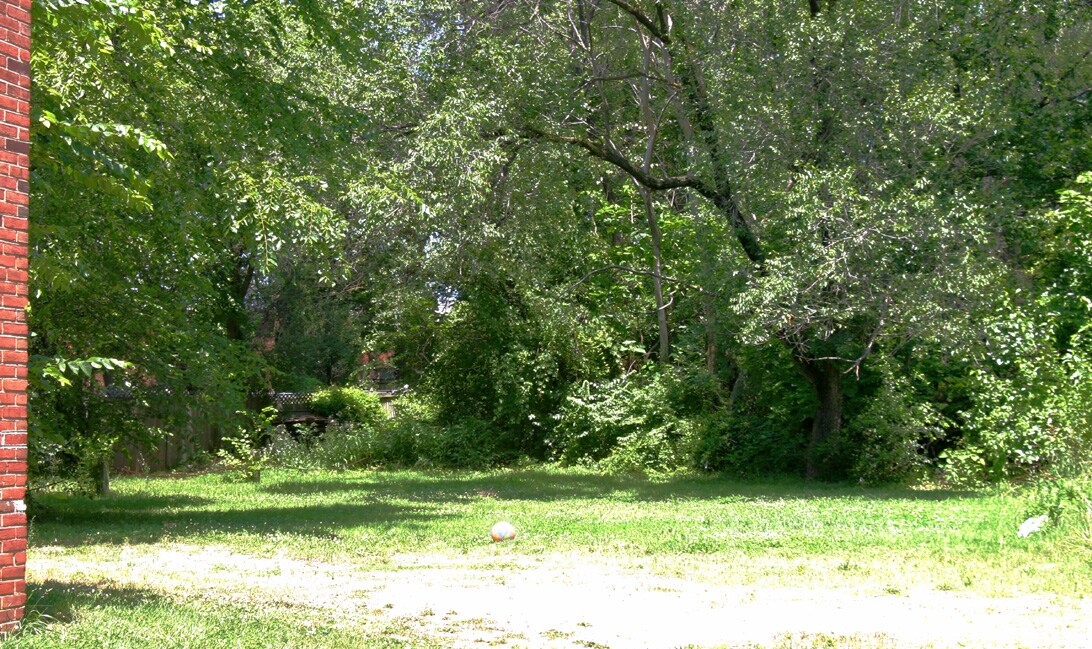 Play area - 4912 Nash St NE