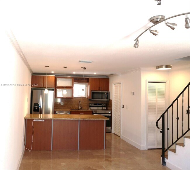 Foto del edificio - 240 SW 15th Rd