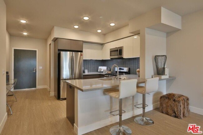 Foto del edificio - 837 S Harvard Blvd