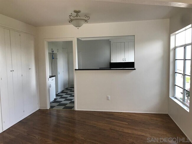 Building Photo - 1867 Spindrift Dr
