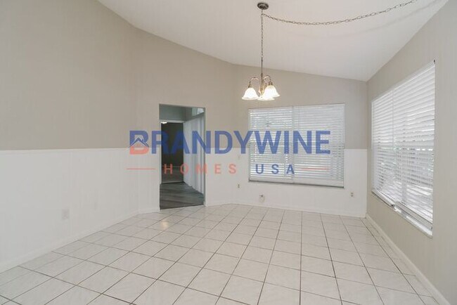 Building Photo - AVAILABLE NOW! NEWLY RENOVATED! Beautifiul...