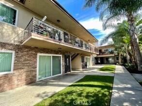 Building Photo - 12425 Harris Ave