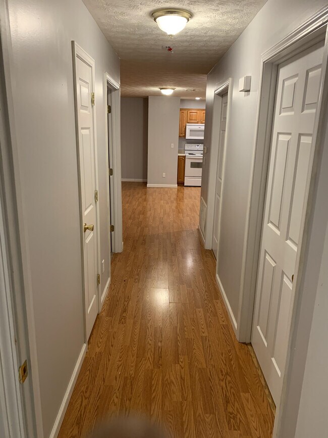 Building Photo - 624 McClung Ave