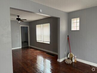 Building Photo - 5841 McArthur Ave