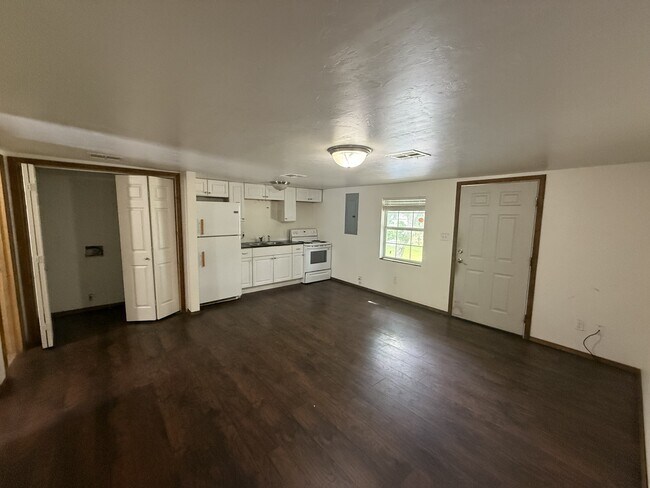 Foto del edificio - 805 E 13th St