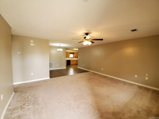 Building Photo - 125 Autumn Cove