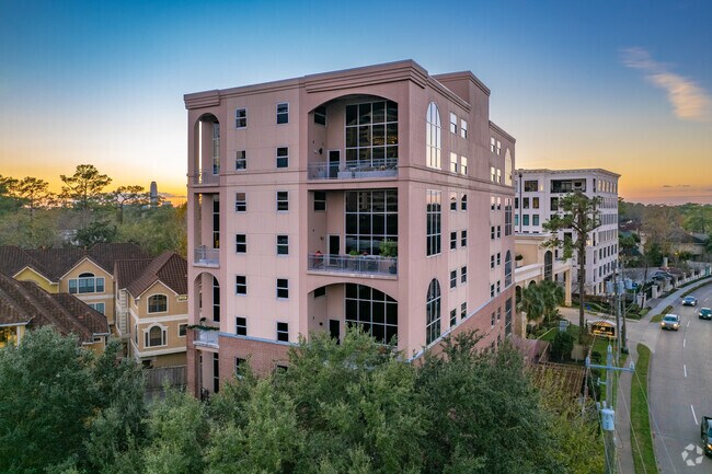 Foto del edificio - Memorial Cove Lofts