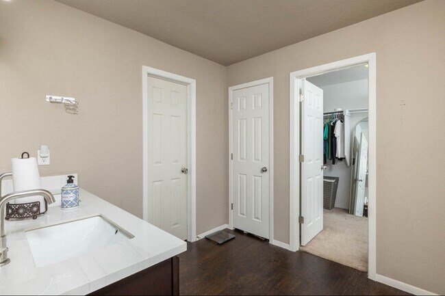 Foto del edificio - 6108 SW Warrington Rd