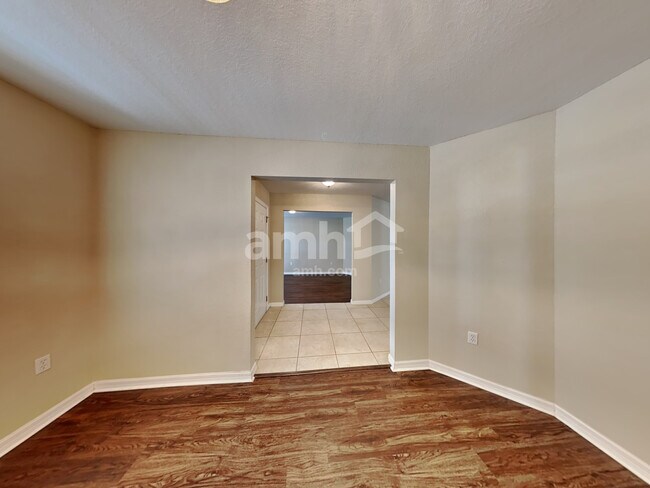 Building Photo - 7698 Canterbury Circle