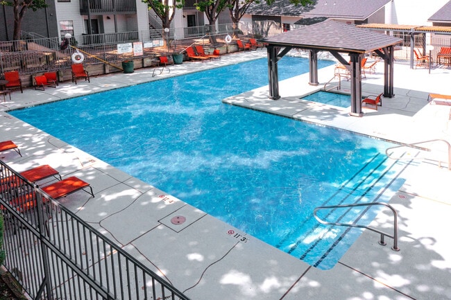 Building Photo - Northpointe Village