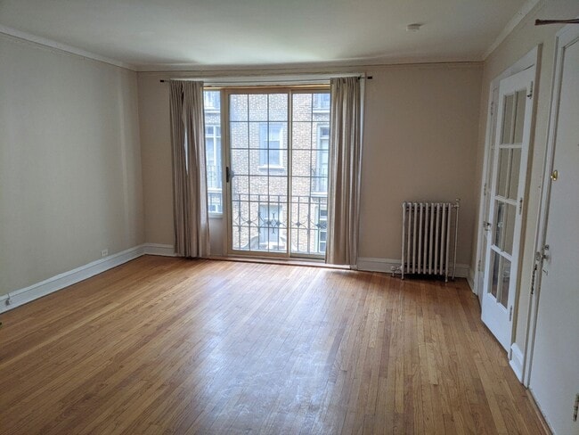 Building Photo - 909 Elmwood Ave