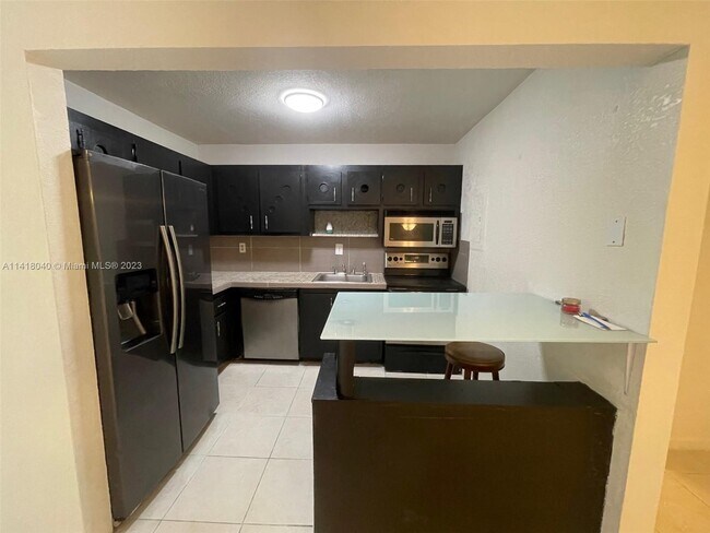 Foto del edificio - 7300 NW 17th St