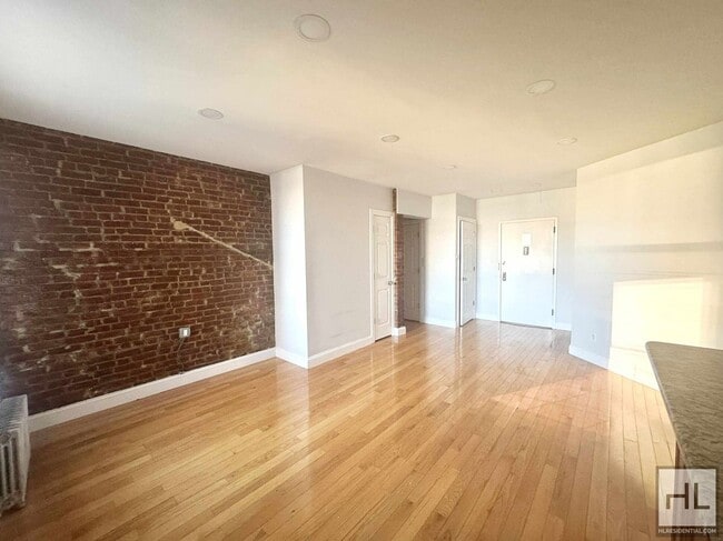 Building Photo - 140 Wadsworth Ave