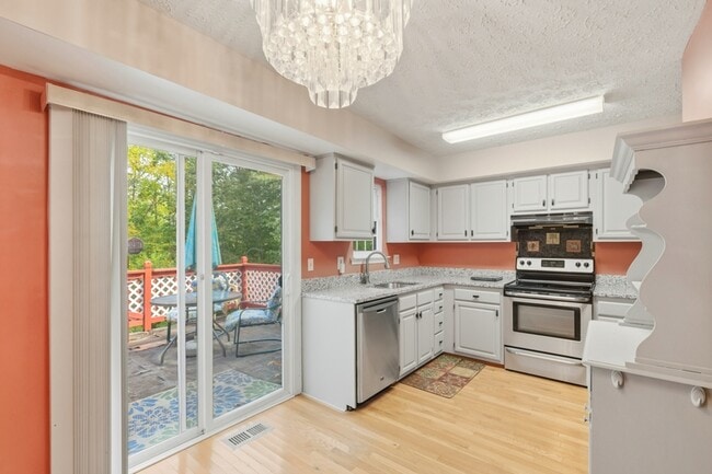 Foto del edificio - 4333 Gilmer Ct
