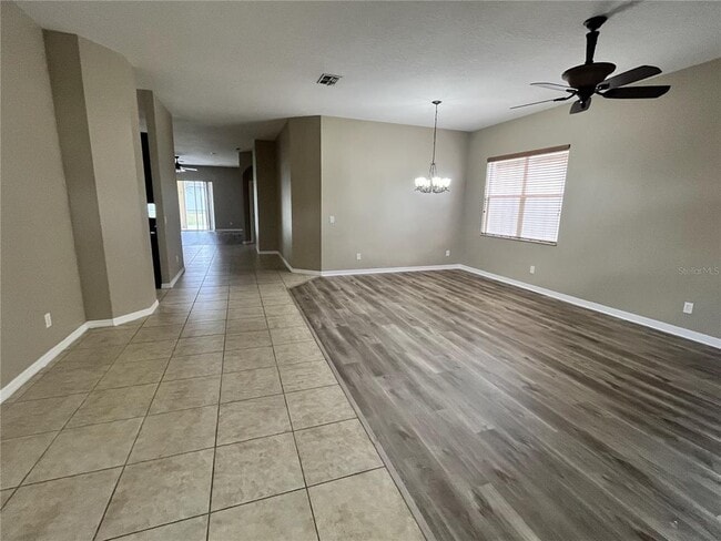 Building Photo - 20050 Oakflower Ave