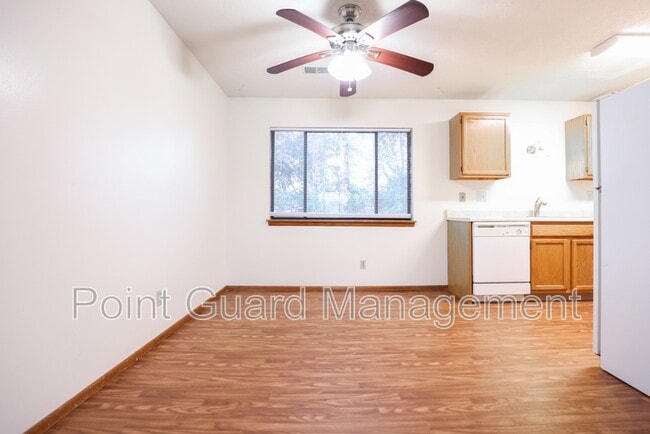 Building Photo - 1268 Golden Gate Dr