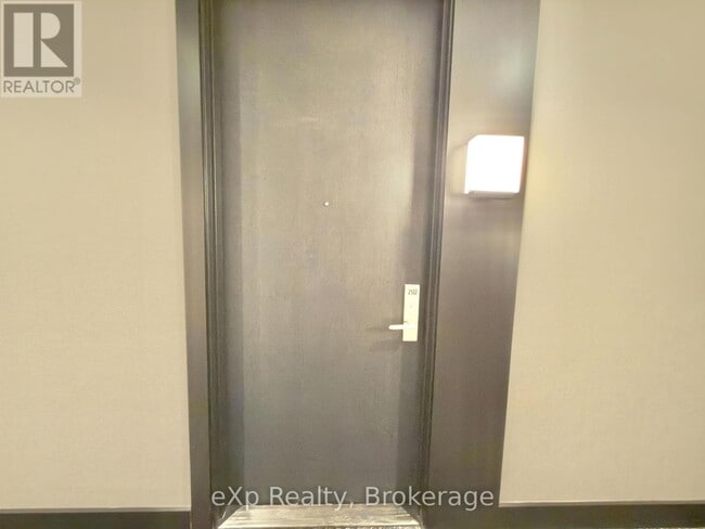 Building Photo - 55 Duke St W