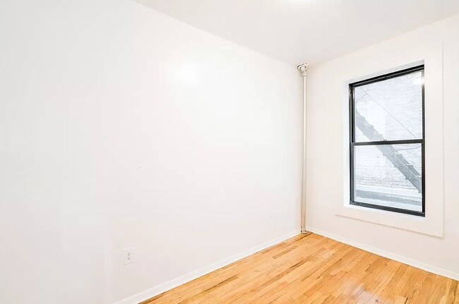 Foto del edificio - 322 West 11th Street