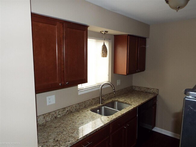 Building Photo - 29322 E Brittany Ct