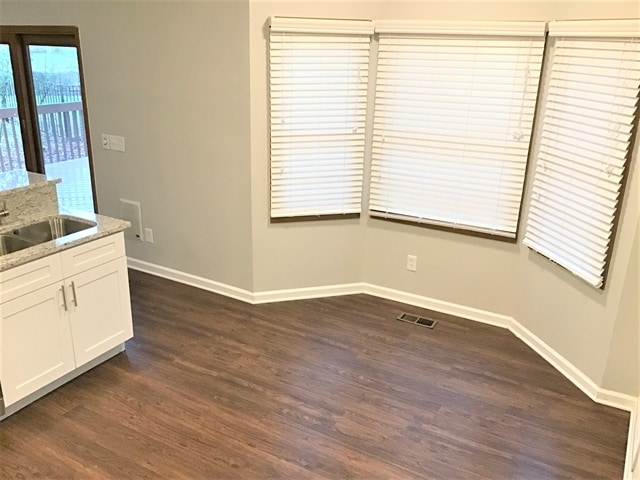 Building Photo - 2039 Bluestream Ct