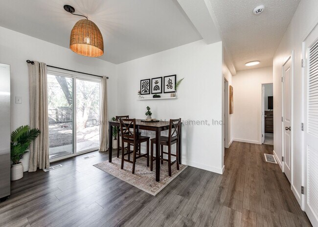 Foto del edificio - Charming 3 Bedroom House in South Fountain