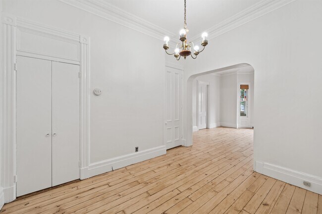 Foto del edificio - 7 Webster Ave