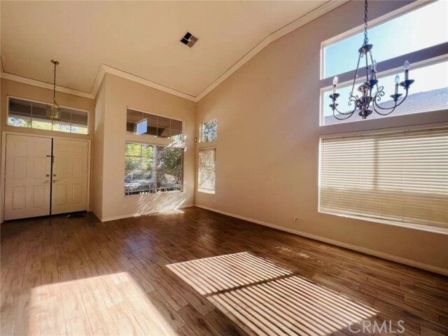 Building Photo - 7 Canyonwood