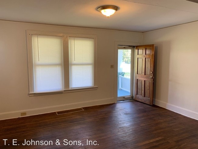 Building Photo - 2 br, 1 bath House - 4114 Tise Ave