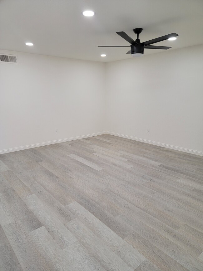 Living Room - 2655 Andover Ave